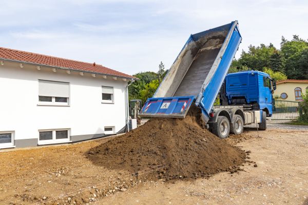 Garden Dirt Delivery in Pewaukee