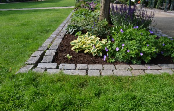Flower Bed Mulching in Pewaukee
