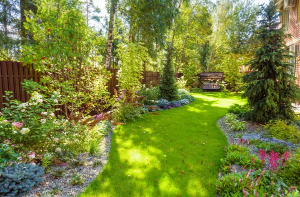 Monthly Garden Maintenance in Pewaukee